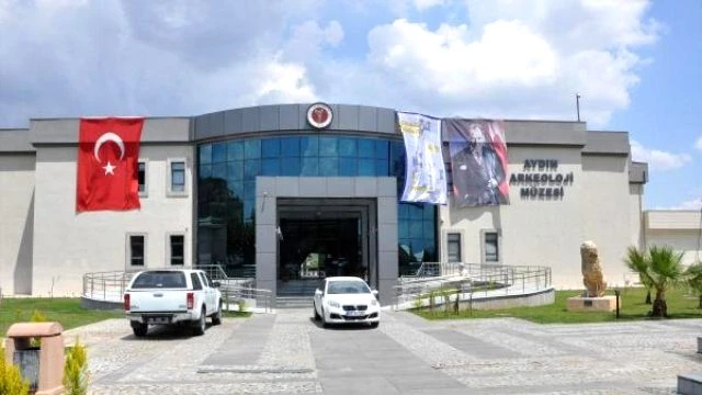Aydın'daki Müzede Gazetecilere Skandal Uygulama: Canlı Bomba Olabilirsiniz