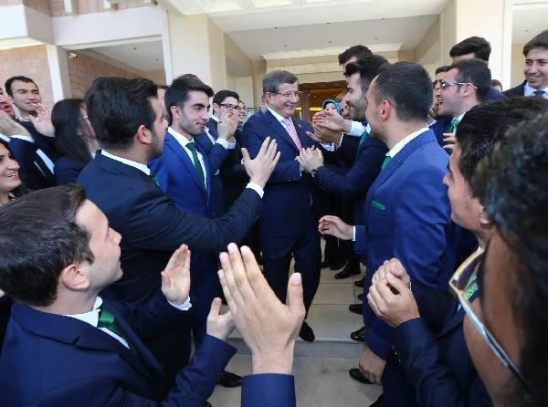 Başbakan Davutoğlu, Çankaya Köşkü'nün Son Misafirlerini Ağırladı