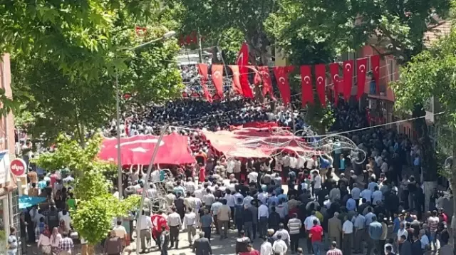 Adıyamanlı Şehidi Binlerce Kişi Uğurladı