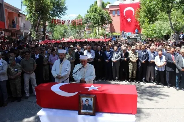 Adıyamanlı Şehidi Binlerce Kişi Uğurladı