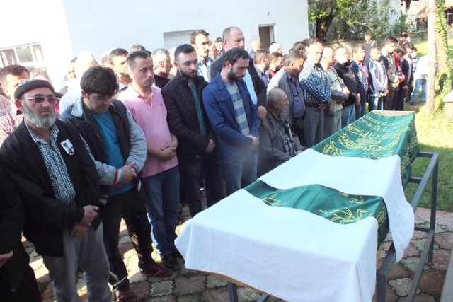 Okulda Beyin Kanaması Geçiren Öğrenci Öldü