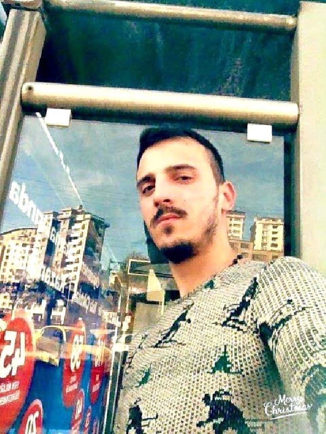 Sevgisine Karşılık Bulamayan Genç İntihar Etti