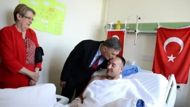Sancar, GATA'da Tedavi Gören Asker ve Polisleri Ziyaret Etti