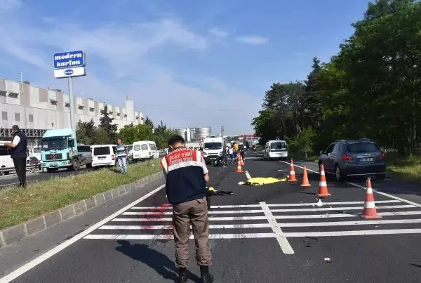 Kamyon Önünde Giden Motosikleti Biçti: 2 Ölü