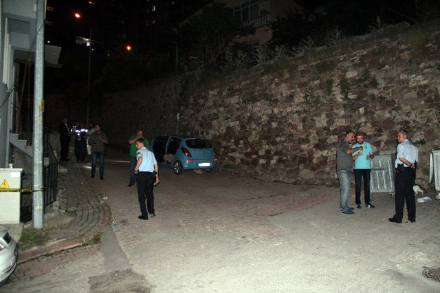 Kiraladığı Aracın İçinde Ölü Bulundu
