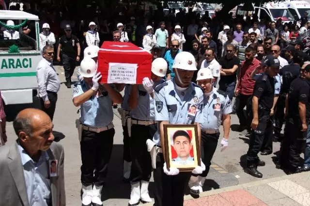 Mersinli Şehidin Eşi: Kefenle Değil, Damatlıkla Gelecekti