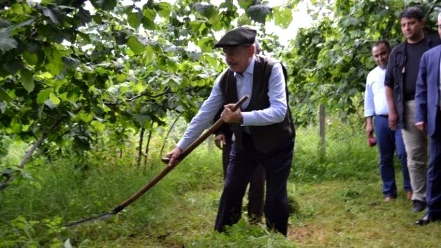 Kılıçdaroğlu Tırpan Salladı