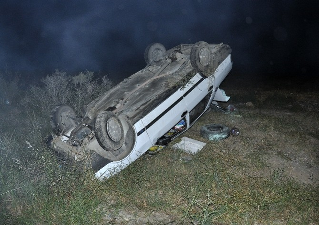 Mersin'de İki Araç Çarpıştı: 2,5 Yaşındaki İbrahim Hayatını Kaybetti