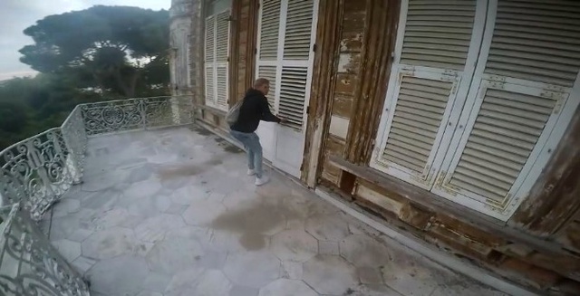 Kadıköy'deki Perili Köşk'te Ölümden Döndü