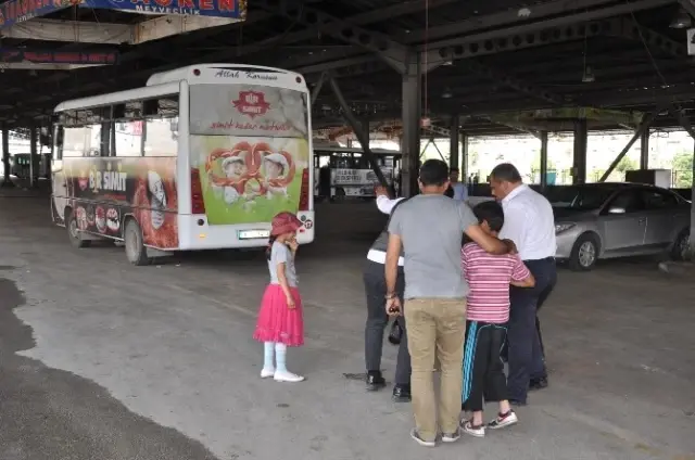 Şoförü Oğlunun Gözleri Önünde Tekme Tokat Dövdüler