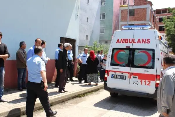 2 Haftalık Eşiyle Geçimsizlik Yaşayınca İntihar Etti