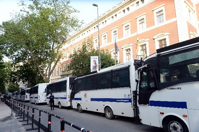 Almanya Başkonsolosluğu Önünde Yoğun Güvenlik Önlemi Alındı