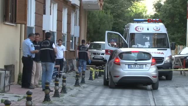 Maltepe'de Bir Kişi Otomobilinin İçinde Öldürüldü