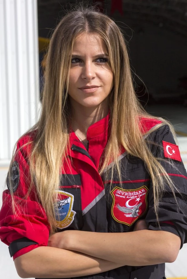 İlki Başardı, Türkiye'nin İlk Kadın Sivil Helikopter Pilotu Oldu