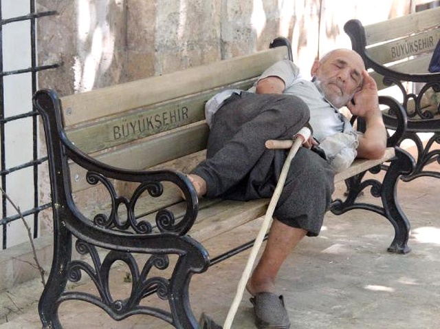 Şanlıurfa'da Camilerde 'Ramazan Uykusu'