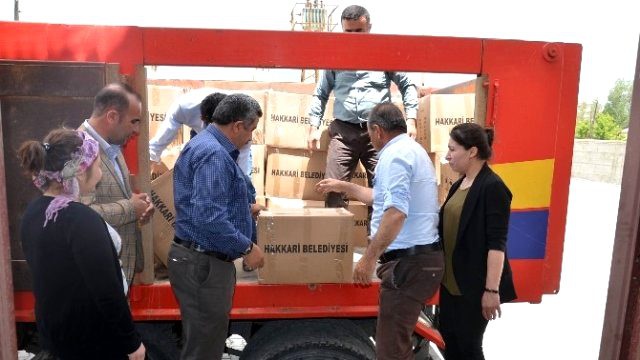 Yüksekova'da Gıda Yardımı Yapıldı, İftar Çadırları Kuruldu