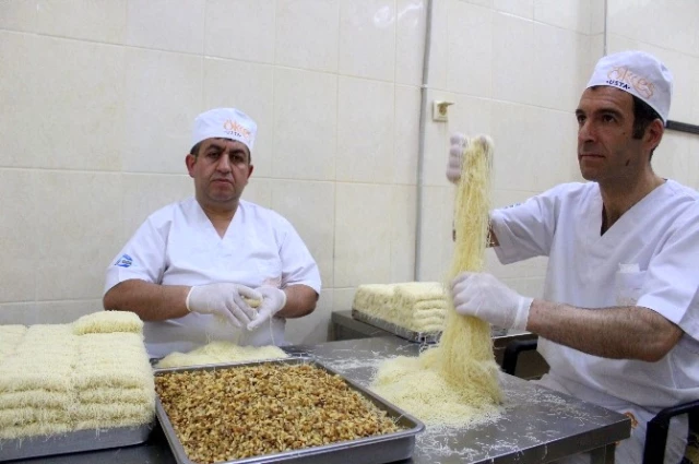 Ramazan Ayında Erzurumun Kadayıf Dolması Yok Satıyor