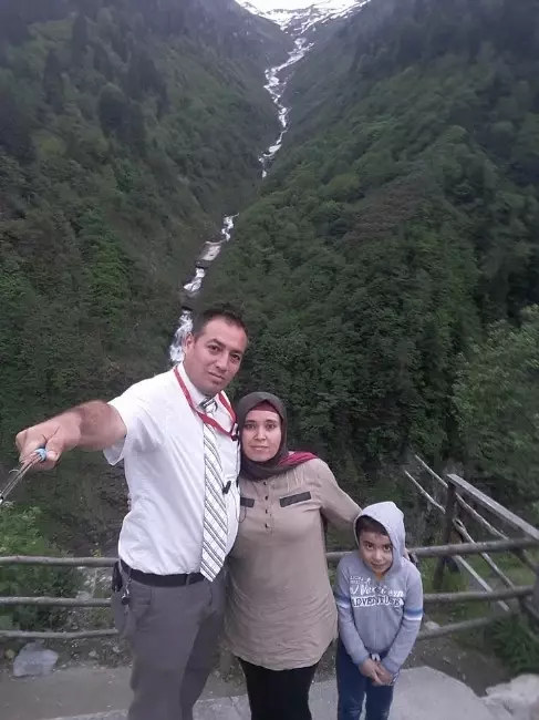 Cinnetin Yok Ettiği Aile Yan Yana Defnedildi