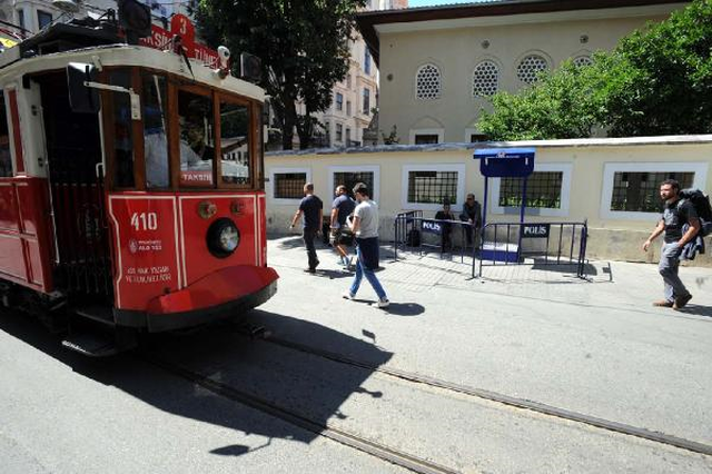 İstiklal Caddesi'nde Polis Noktaları Kuruldu