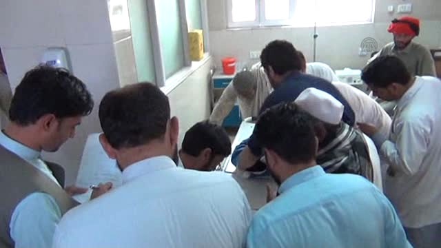 Afganistan'da Camide Bomba Patladı: 4 Ölü