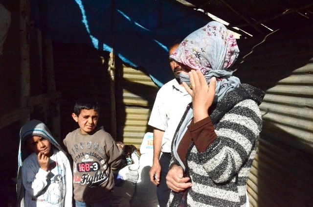 Yüksekova'da Evleri Yıkılan Aykut Ailesi İki Çocukla Barakada Kalıyor
