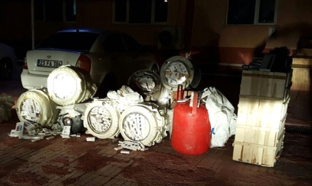 Çamaşır Makinesi Kazanlarından Kaçak Sigara Çıktı