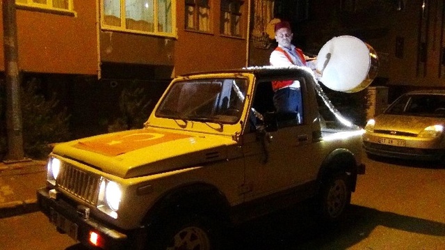 Çankırı'nın 'Jipli Davulcu'su İlgi Odağı Oldu