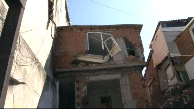 Kiralik Ev Aramaya Giden Kiracı, Döndüğünde Evini Yıkılmış Halde Buldu
