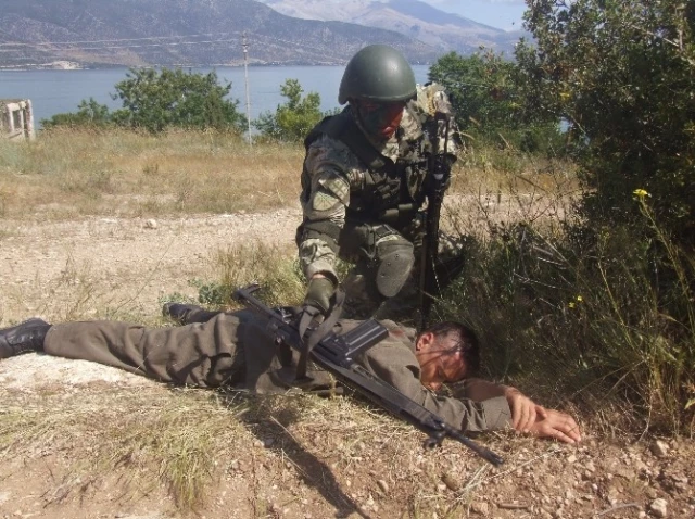 4 Ülkenin Komandolarının Ortak Tatbikatı Nefes Kesti