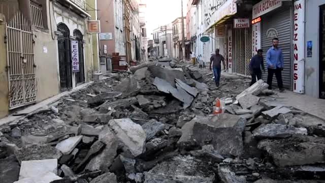 İzmir'de Asfalt Çalışmaları Sırasında Tarihi Su Kemeri Bulundu