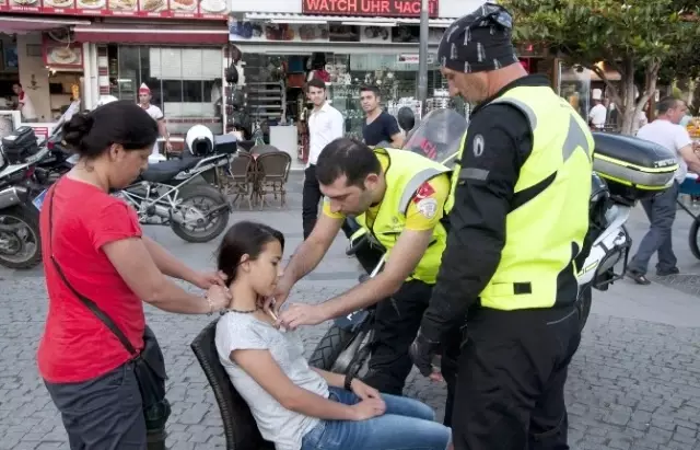 Polisin İlk Yardım Hamlesi Genç Kızı Hayata Bağladı