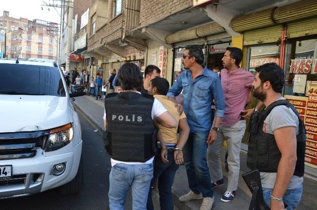 Diyarbakır'da 600 Polisle Dev Operasyon