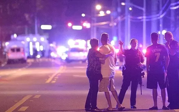 ABD'yi Kana Bulayan Saldırganın Artistlik Fotoğrafları Ortaya Çıktı!