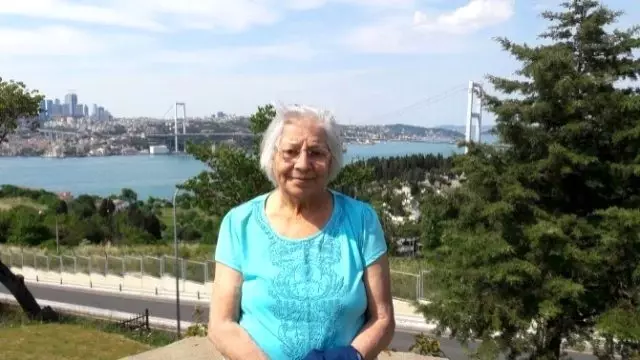 Yaşlı Kadına 800 Bin Liralık Evi 450 Bin Liraya Sattırıp Kaçtılar