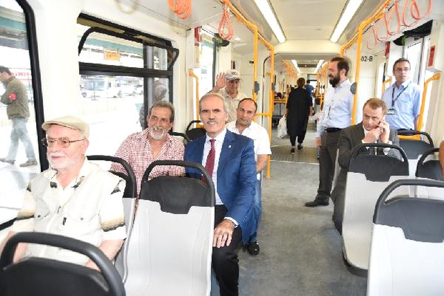 Bursa'da Üretilen Yerli Vagonlar Raylara Çıktı