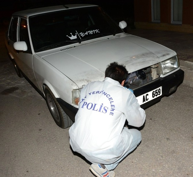 Suçüstü Yakalanan Hırsız, Polis Otosunun Ön Koltuğuna Oturmak İstedi