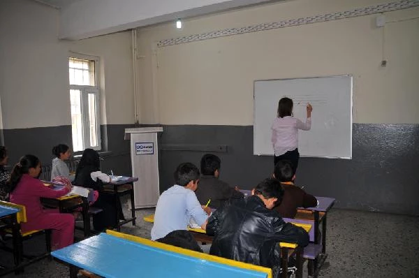 Yüksekova'daki Öğrenciler 1 Hafta Daha Okula Gidecek