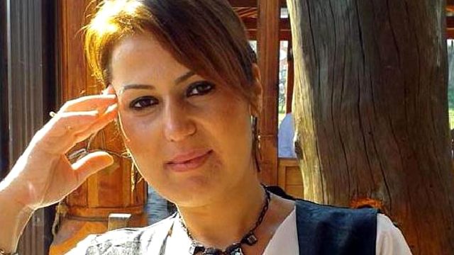 Küçük Kızın Feryadına Kimse Dayanamadı 'Annemin Katilini Bulun'