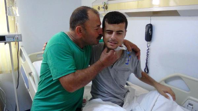 Görme Engelli Oğluna Nişan Hediyesi Olarak Böbreğini Verdi