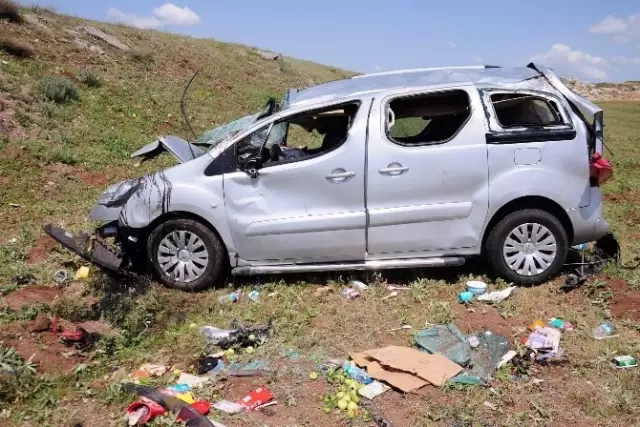 Sivas'taki Trafik Kazası: 2'si Çocuk 5 Yaralıki