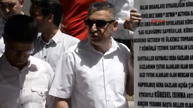 Adana'da 200 Kiloluk Mermere Mektup Yazıp Toprağa Gömdüler