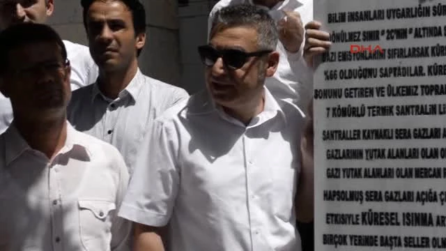 Adana'da 200 Kiloluk Mermere Mektup Yazıp Toprağa Gömdüler