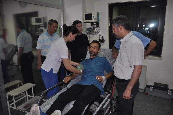 Osmaniye'de Hasta Yakınları, 2 Hemşire Ve Hastabakıcı Dövdü