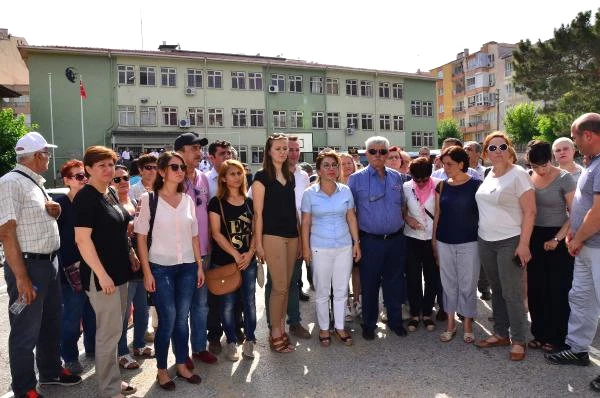 Manisa'da Ensar Vakfı'nın Yaz Okulu Tepkilere Rağmen Açıldı