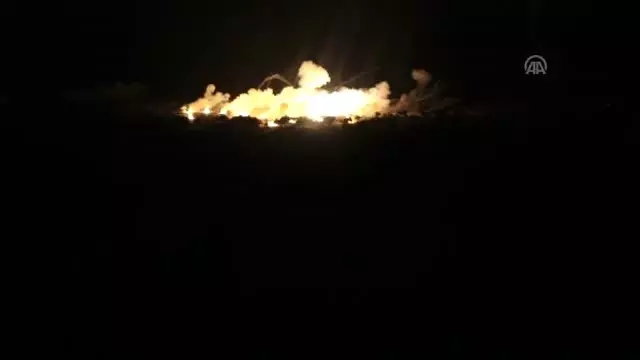 Rus Uçakları Halep'i Fosfor Bombasıyla Vurdu