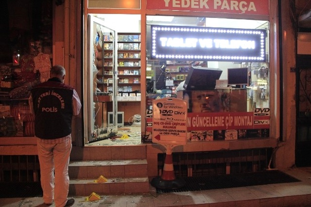 Kovaladıkları Şahsı Bilgisayarcı Dükkanında Vurdular