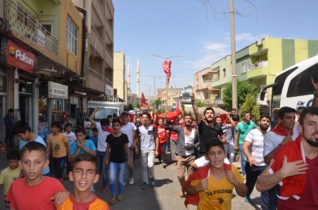 Mardin Ömerli'de Teröre Tepki Yürüyüşü Düzenlendi