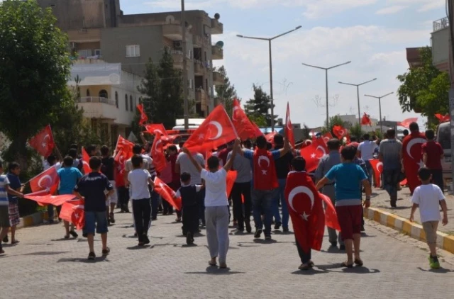 Mardin Ömerli'de Teröre Tepki Yürüyüşü Düzenlendi