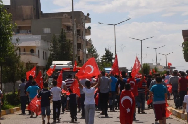 Mardin Ömerli'de Teröre Tepki Yürüyüşü Düzenlendi