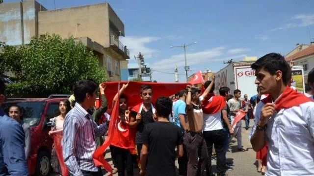 Mardin Ömerli'de Teröre Tepki Yürüyüşü Düzenlendi